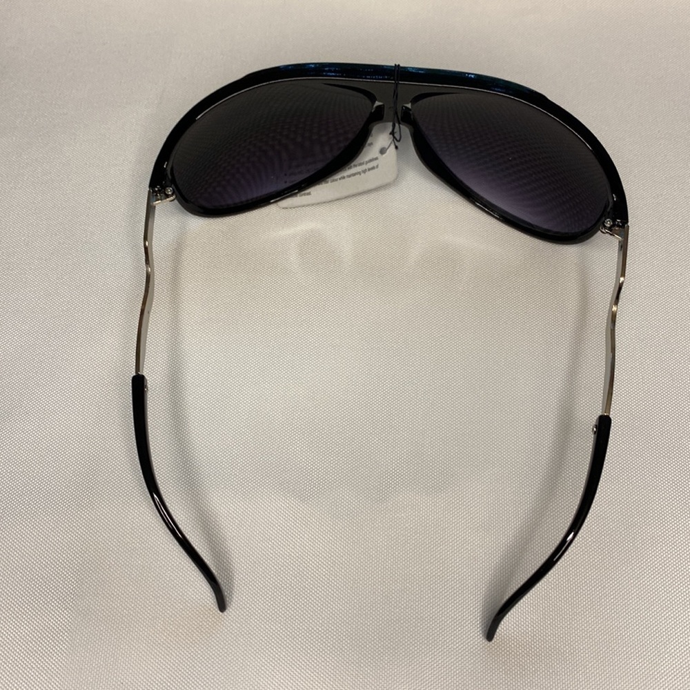 Fashion Sunglasses Black and Silver - Picture 3 of 4